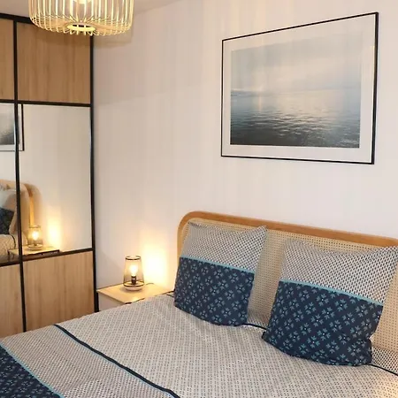 T3 Garage Privé-clim-loggia 9m2- Tram A 50m Apartamento Cenon