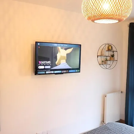 T3 Garage Privé-clim-loggia 9m2- Tram A 50m Apartamento Cenon